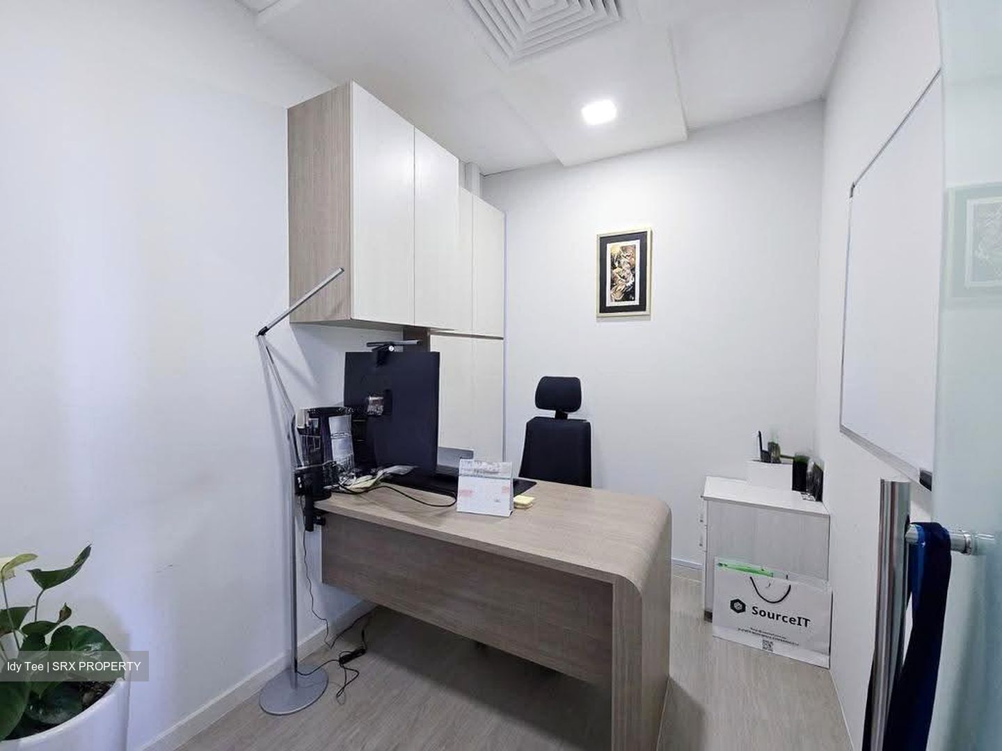 Eon Shenton (D2), Office #634978461
